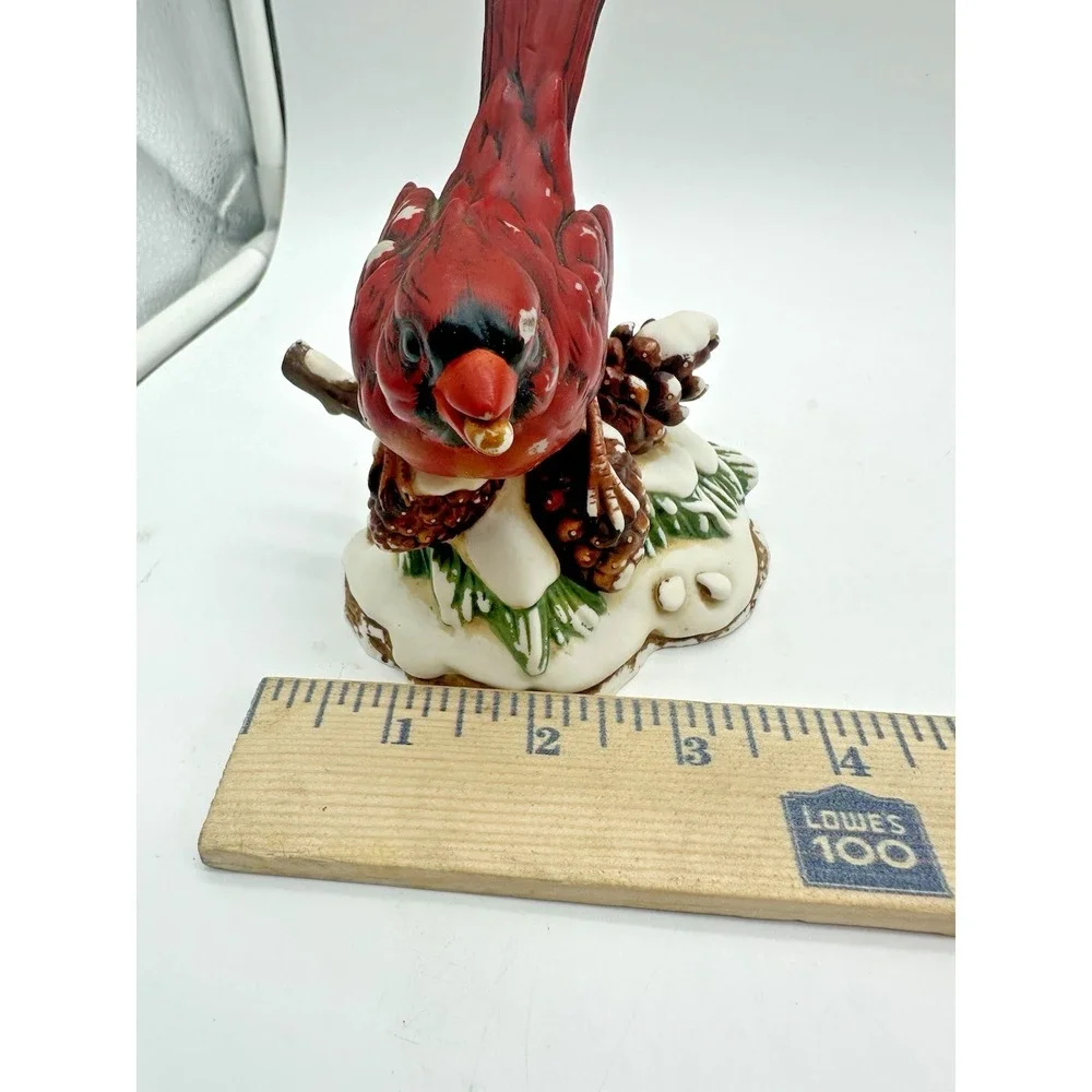 Classic Treasures Porcelain‎ Red Cardinal Bird Figurine Winter Snow Pine Cone 5